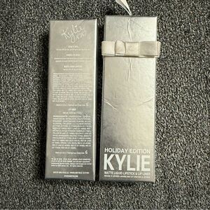 Kylie Cosmetics Holiday Edition Vixen Matte Lip Kit